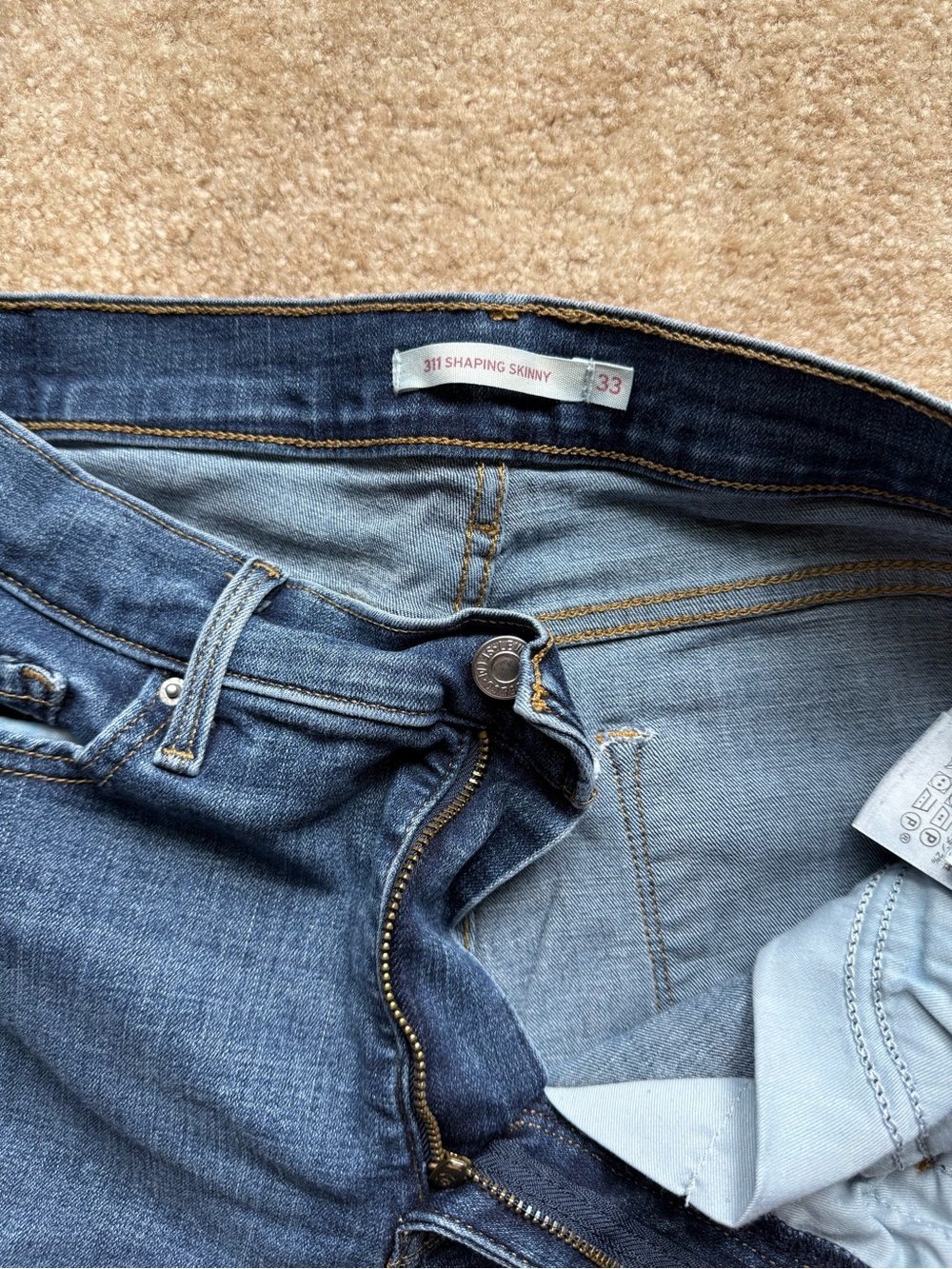 Levi’s 311 Shaping Skinny sz 33